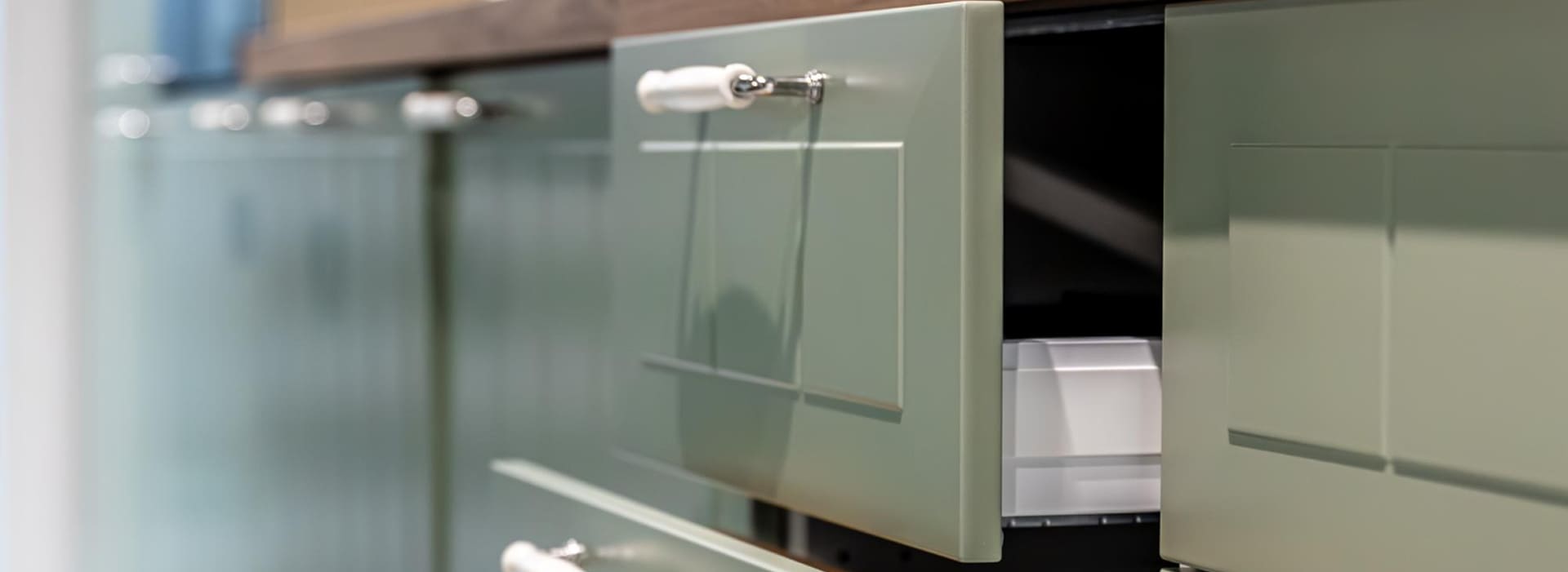 Best Wardrobe Laminate Designs